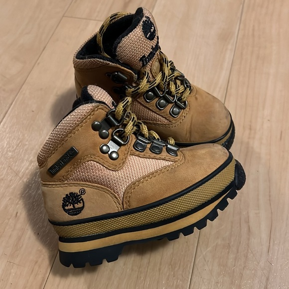 Timberland Authentic Hiker Boys Short-Shaft Boots size 5 - Picture 6 of 9